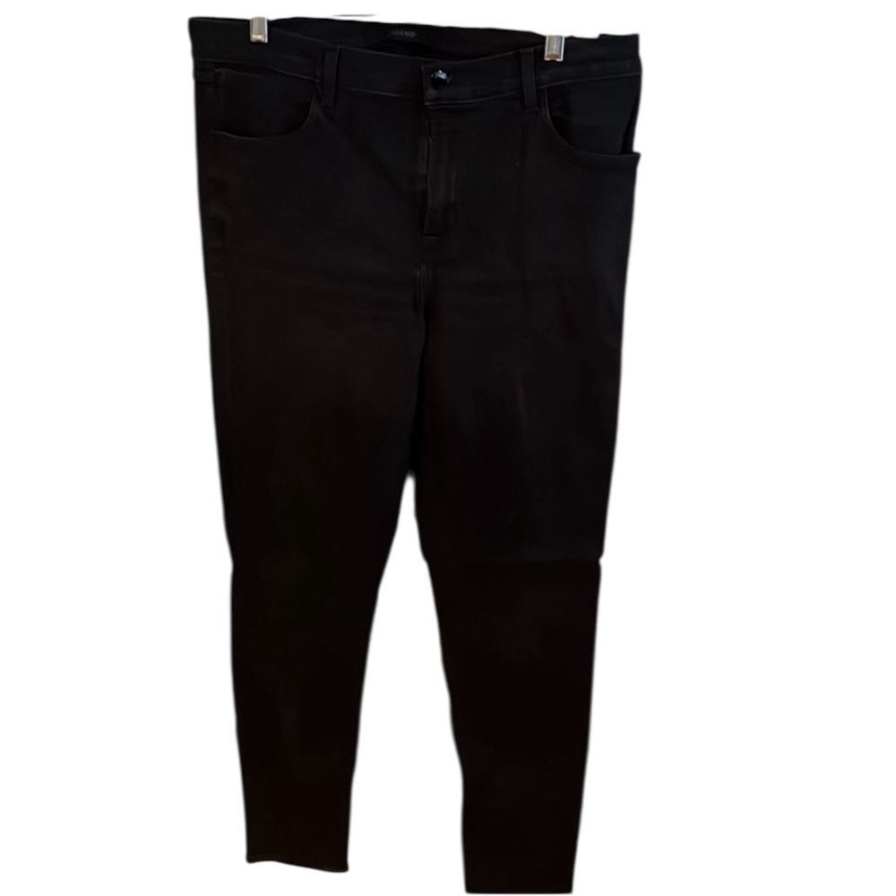 J Brand Size 32 black fits 14 style MARIA skinny jeans with stretch